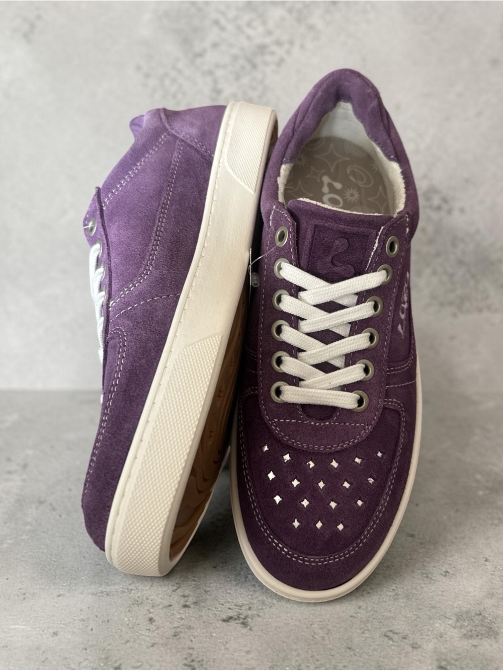 NIB LAZO Hypernova Cartwheel Purple Suede Sneakers W 7.5 EU 38